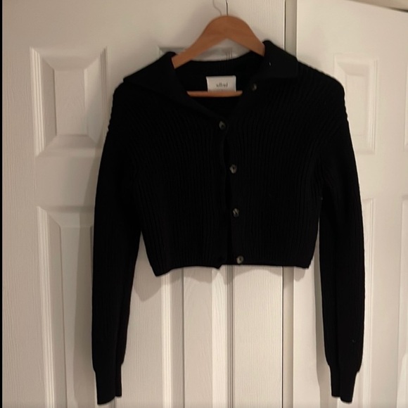 Aritzia Nextdoor Sweater 🐞 - Picture 1 of 3